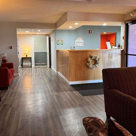 Sauk River Inn & Suites, A Travelodge By Wyndham Sauk Centre Екстериор снимка
