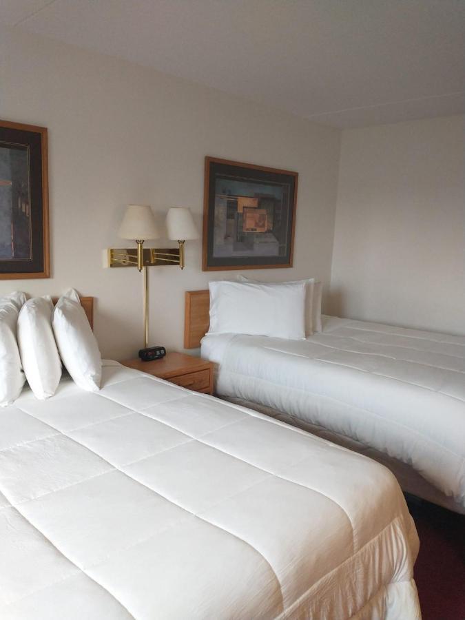 Sauk River Inn & Suites, A Travelodge By Wyndham Sauk Centre Екстериор снимка