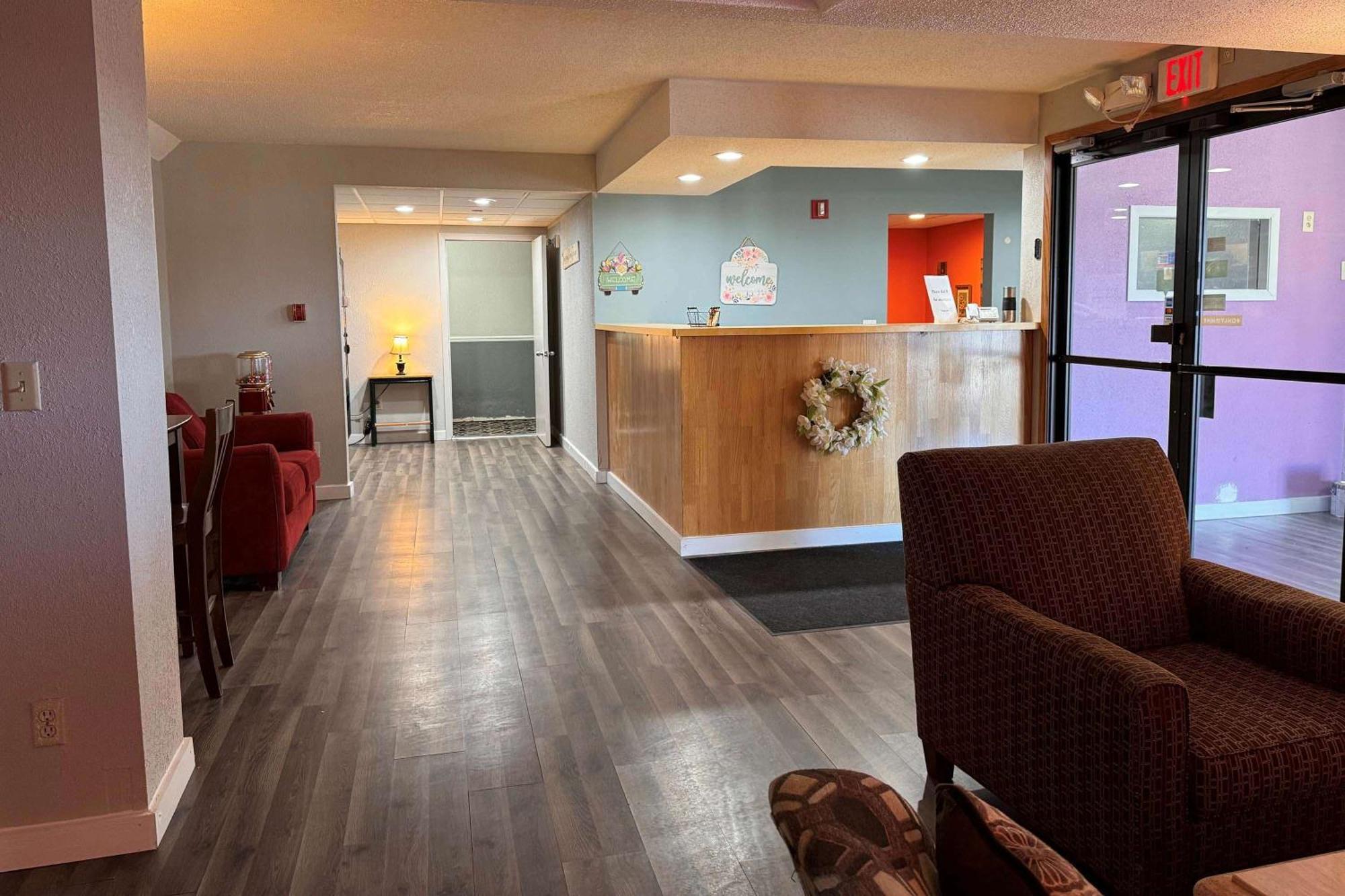 Sauk River Inn & Suites, A Travelodge By Wyndham Sauk Centre Екстериор снимка