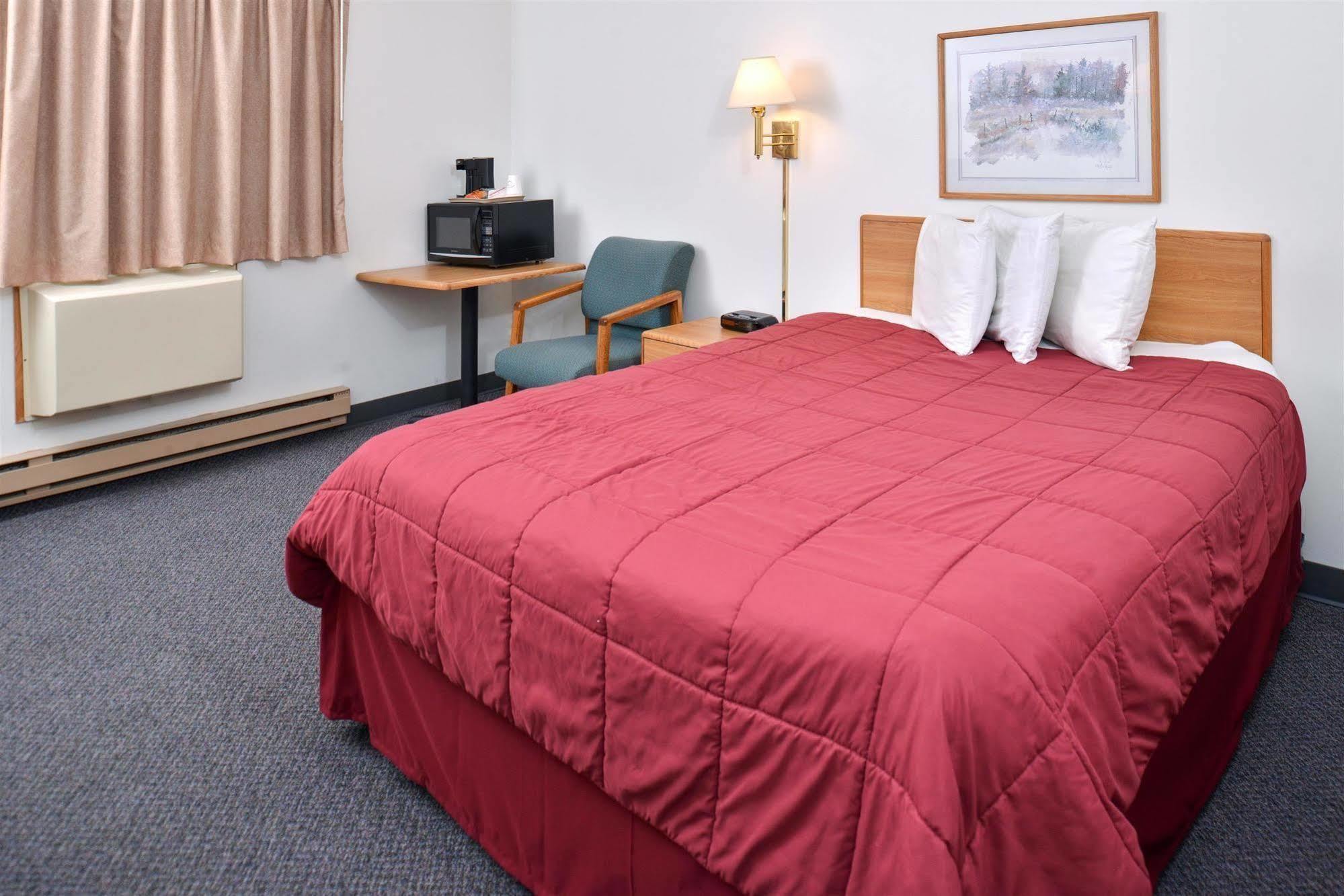 Sauk River Inn & Suites, A Travelodge By Wyndham Sauk Centre Екстериор снимка