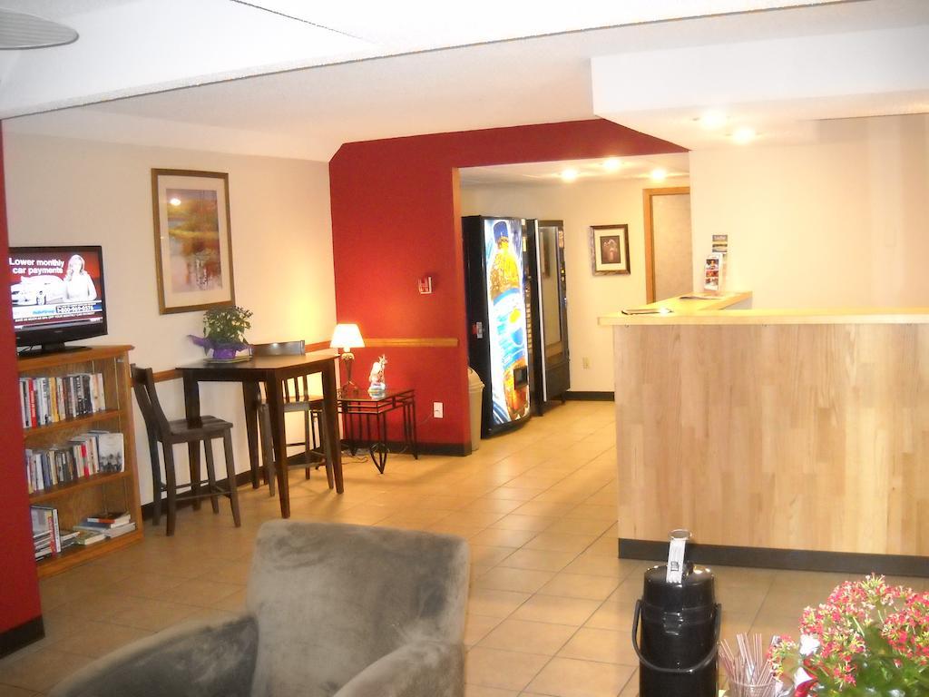 Sauk River Inn & Suites, A Travelodge By Wyndham Sauk Centre Екстериор снимка